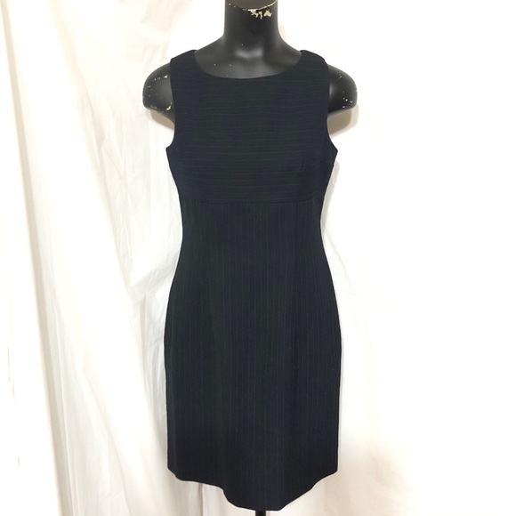 Barneys New York Dresses & Skirts - Barneys New York Wool Pinstripe Shift Dress in Navy Blue Size 4